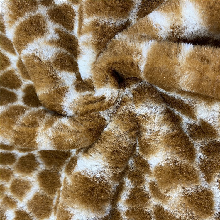 2021新款豹纹小兔毛面料 沙发靠垫儿童玩具面料