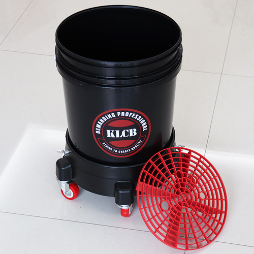 Car two buckets of water, car wash bucket, plastic filter element, sand and gravel block, car beauty shop sand bucket