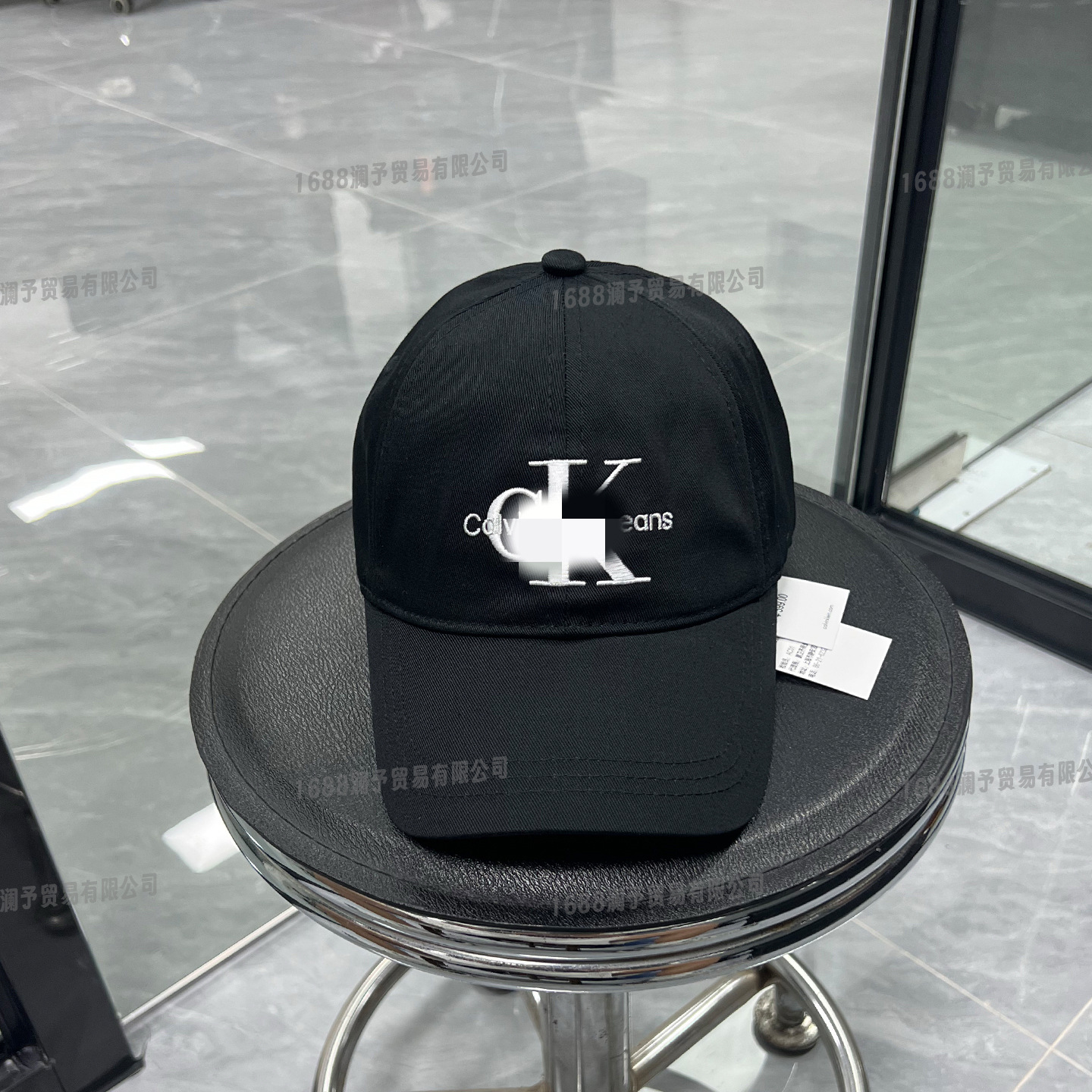 Large black label (small letters)