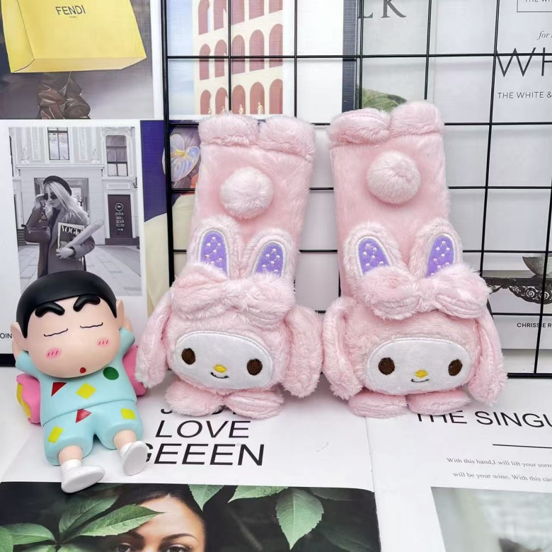 丑鱼粉猫美乐蒂库洛米布丁狗毛绒带护肩熊汽车立体安全带套车枕