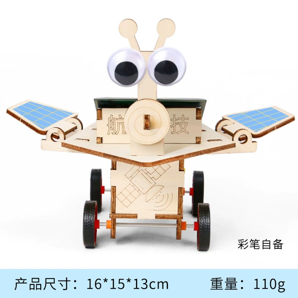 Lunar rover solar-powered