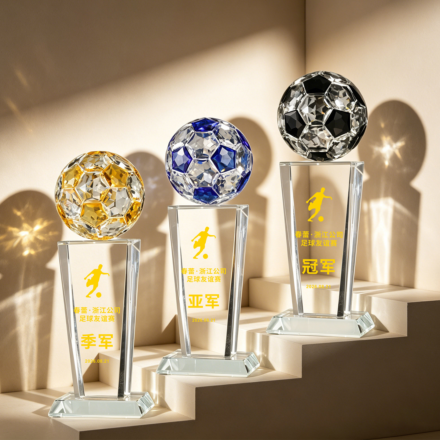 El trofeo de cristal de alto nivel está diseñado para recompensar a los estudiantes con regalos de fútbol de competición creativa