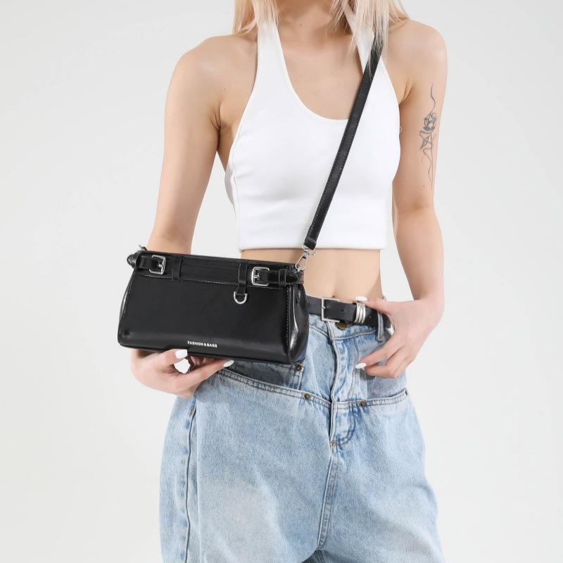 Bolsos pequeños populares de este año, nuevos bolsos de primavera 2025, bolsos de mujer, bolsos de hombro retro de alta gama, bolsos de mensajero con letras de todo fósforo