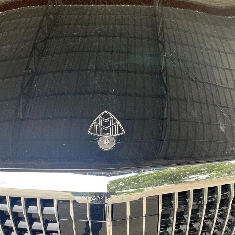 Mercedes-Benz Maybach emblem, S-Class modification, vertical emblem, S560, S450 side emblem, front and rear trunk emblem, wheel hub cover, original factory parts