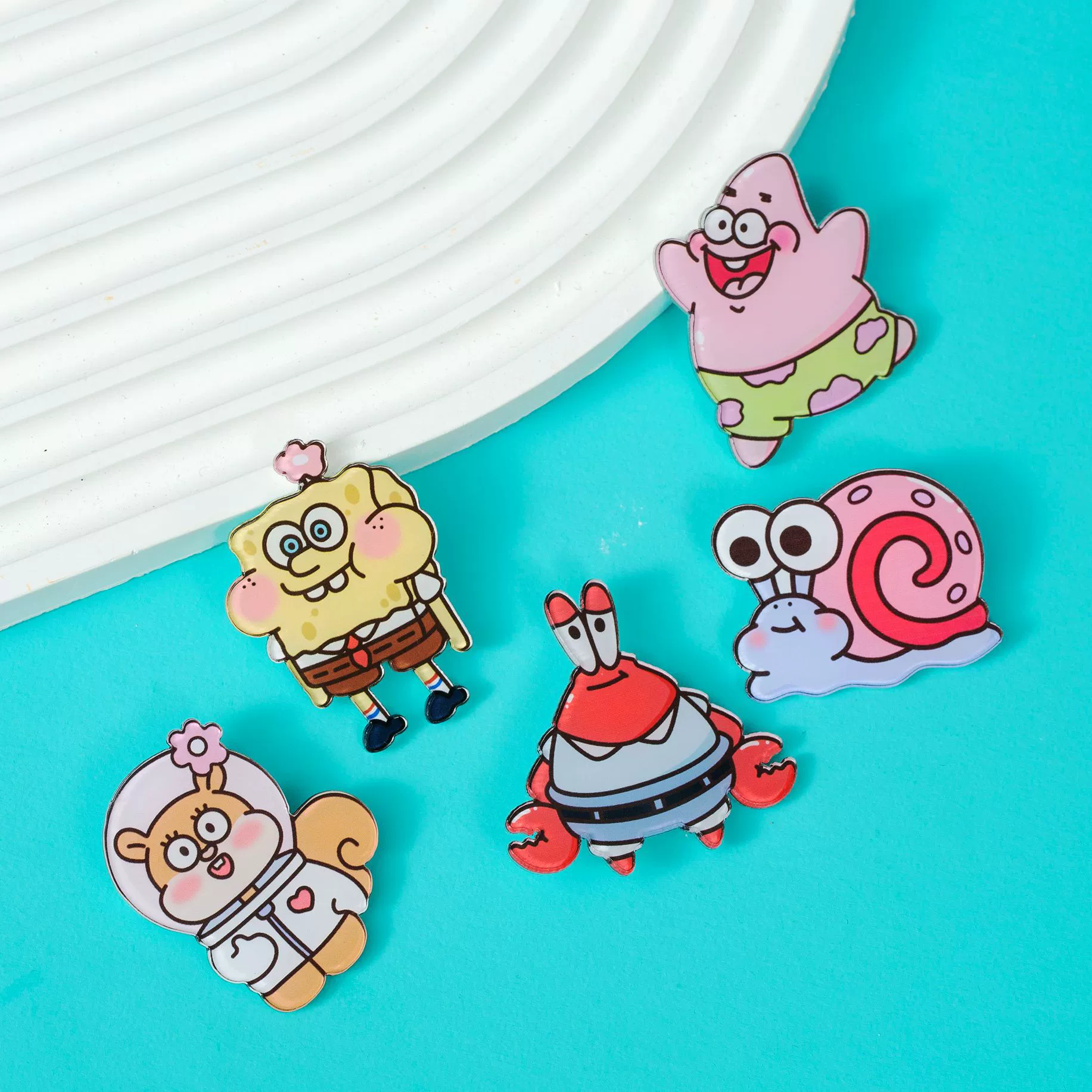 Brand cartoon sponge children's acrylic brooch, badge, bag accessory, pin, pendant, Birthday gift