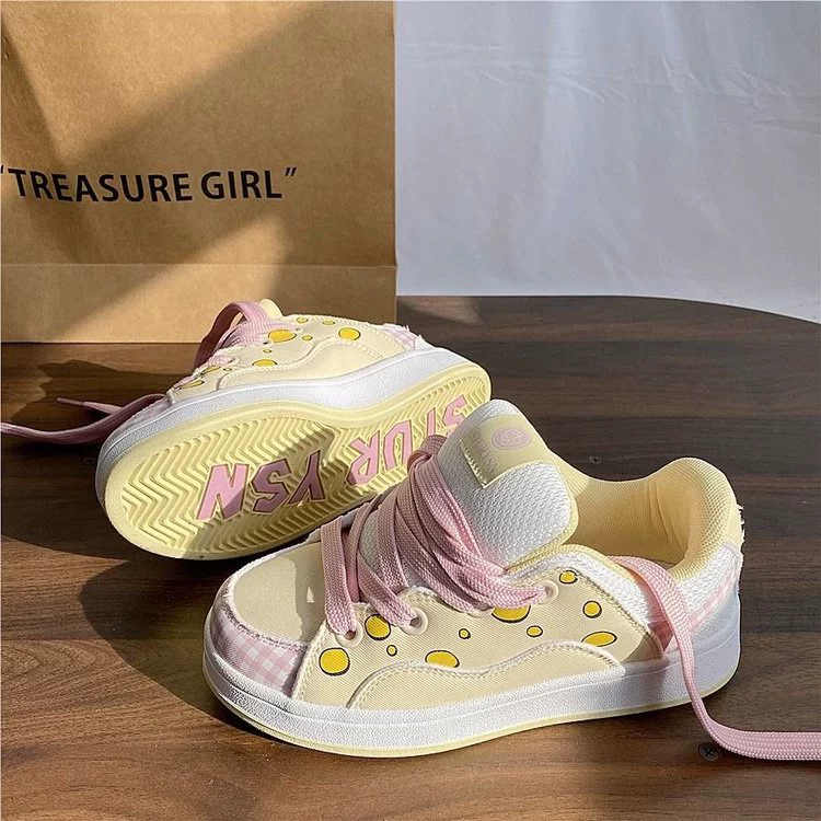 Женские кроссовки весна 2025 года, оригинальный дизайн с цветовыми блоками, модные и универсальные повседневные лоферы для студенток.