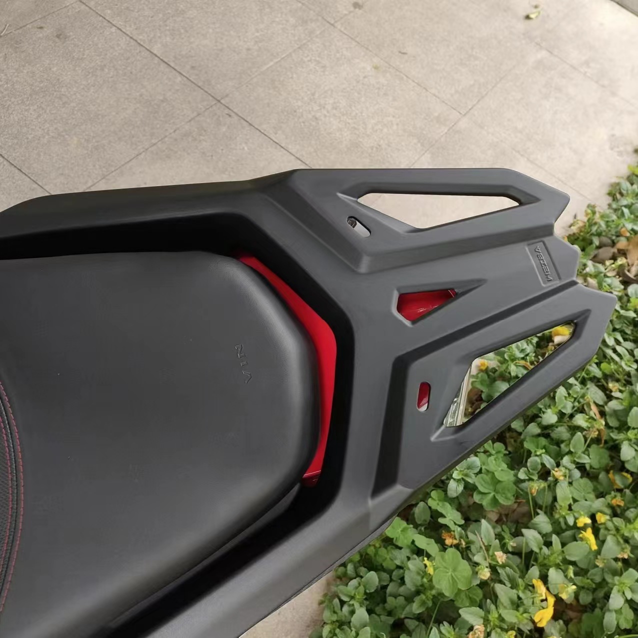 Aplicable a la línea de división RX125-37 estante trasero estante de cola estante de cola estante de división estante de cola de motocicleta de aleación de aluminio