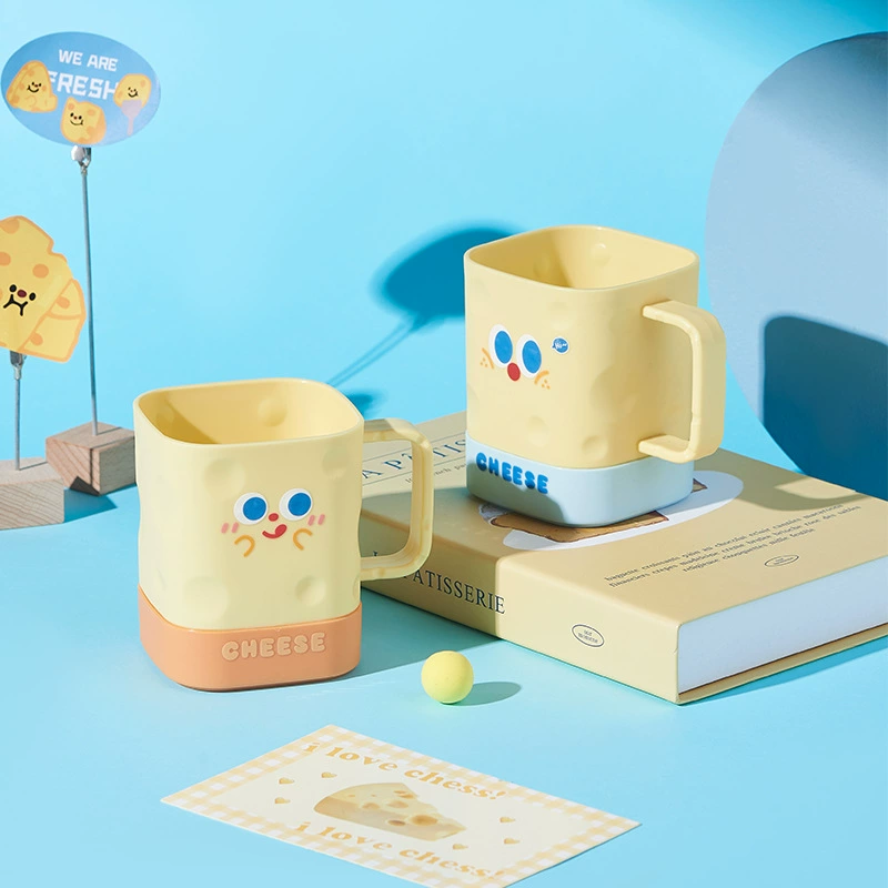 Сырная чашка кружка Emoji милые креативные крышки ложка с ручным подарком оптом офис кофе пара водяная чашка