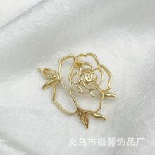 镂空玫瑰花胸针高档女小众设计感金属别针精致山茶花胸花衣服配饰