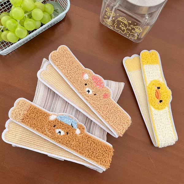 Cute long animal-shaped hair clips for bangs, face wash, and ponytail – a versatile hair accessory for sweet and adorable looks