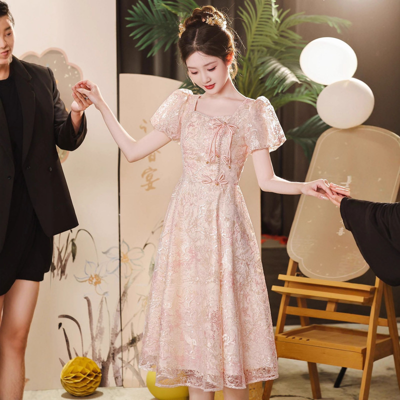 Petite Bride's Toast Dress 2026 New Style, Can Be Worn Casually, High-End Bridesmaid Dress, New Chinese Style Engagement Evening Dress Petite Bride's Toast Dress 2026 New Style, Can Be Worn Casually, High-End Bridesmaid Dress, New Chinese Style Engagement Evening Dress