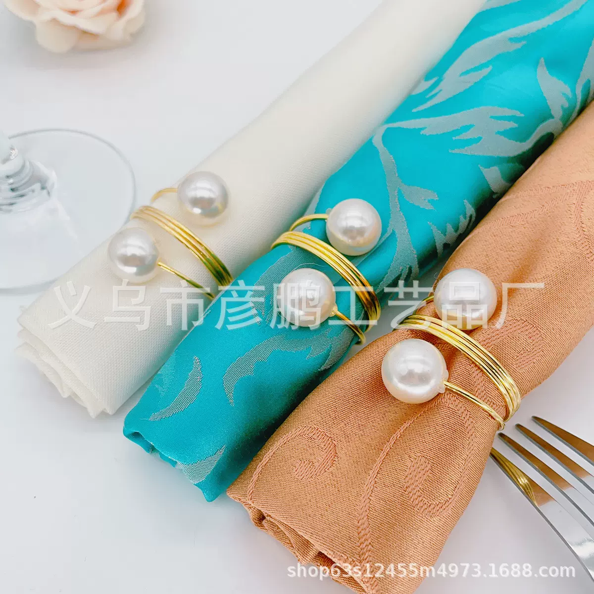现货跨境餐巾环弹簧珍珠餐巾环纸巾固定扣婚庆酒店节日装饰餐巾圈