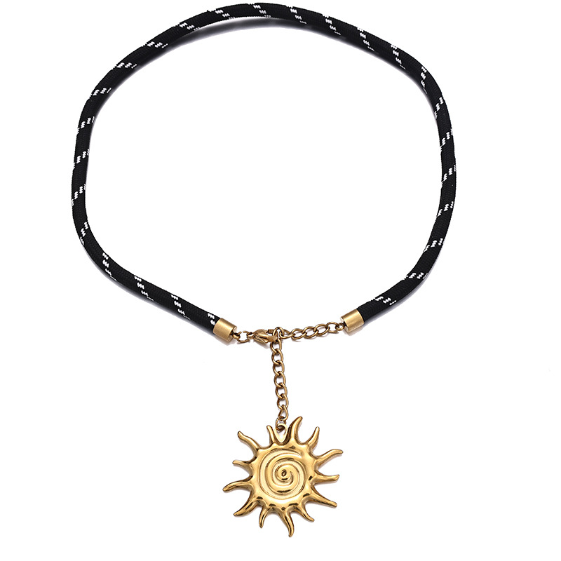 Alta Europa y América de moda de acero inoxidable viento marino estrellas de mar conchas collar de mujer personalidad collar de mujer