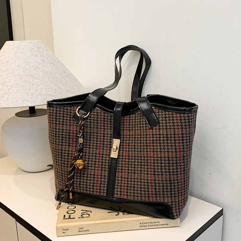 Bolsas de lana de gran capacidad para mujeres 2024 nuevo otoño invierno ocio bolsa de compras de hombro de moda para trabajar bolsa de viaje