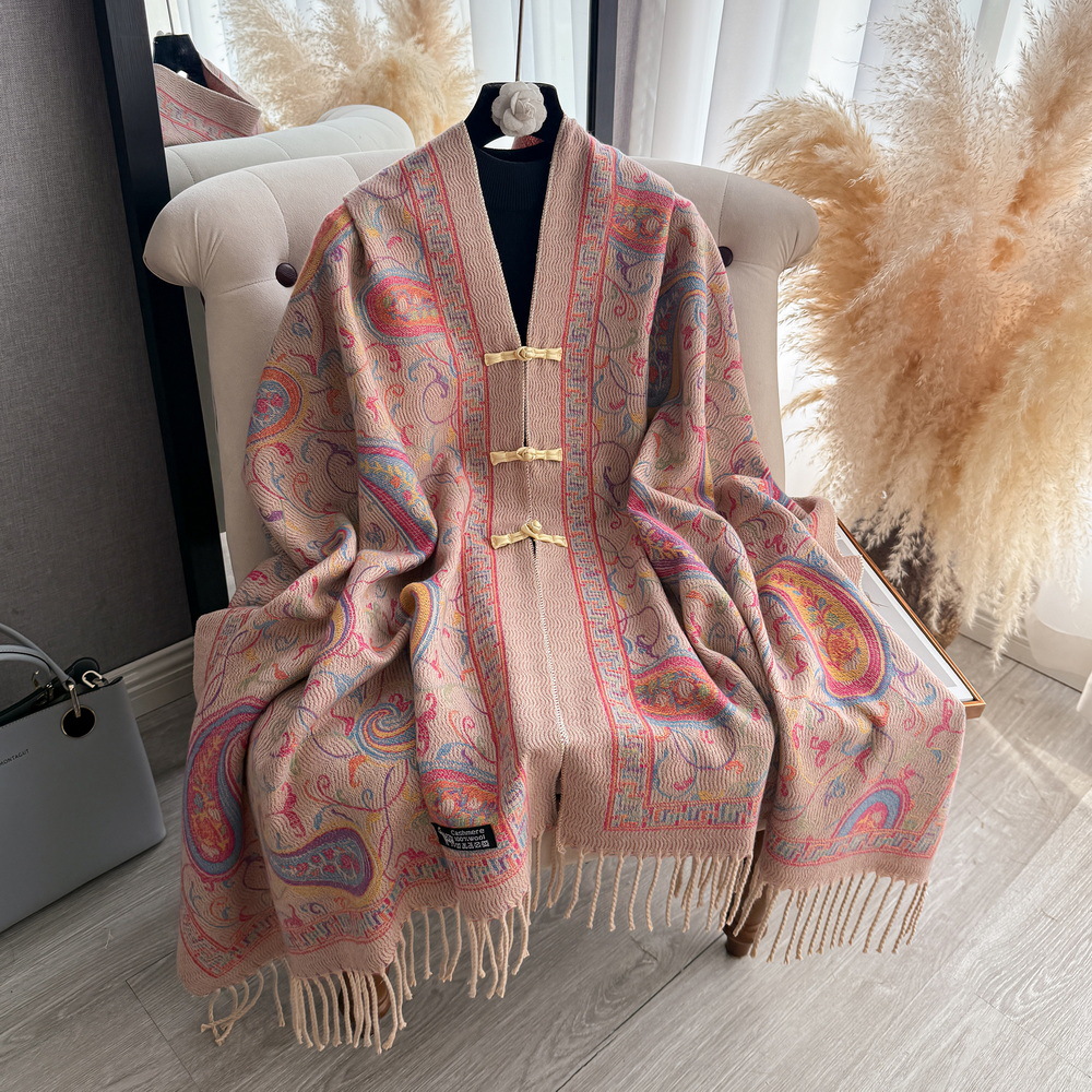 New Style Scarf for Women, Suitable for Travel and Outings, with Traditional Chinese-Style Buttoned Shawl, High-End and Elegant, to Be Worn over a Qipao