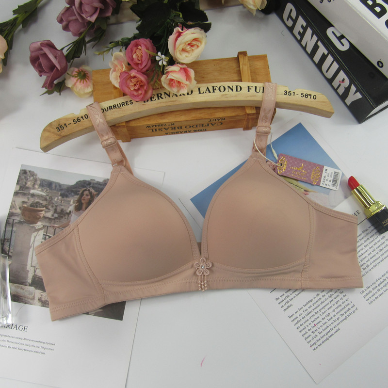 Yidaemeng 204 Breathable Thin Bra without Steel Ring Soft and Comfortable Solid Color Underwear Women's Rear Three-breasted Bra Yidaemeng 204 Breathable Thin Bra without Steel Ring Soft and Comfortable Solid Color Underwear Women's Rear Three-breasted Bra