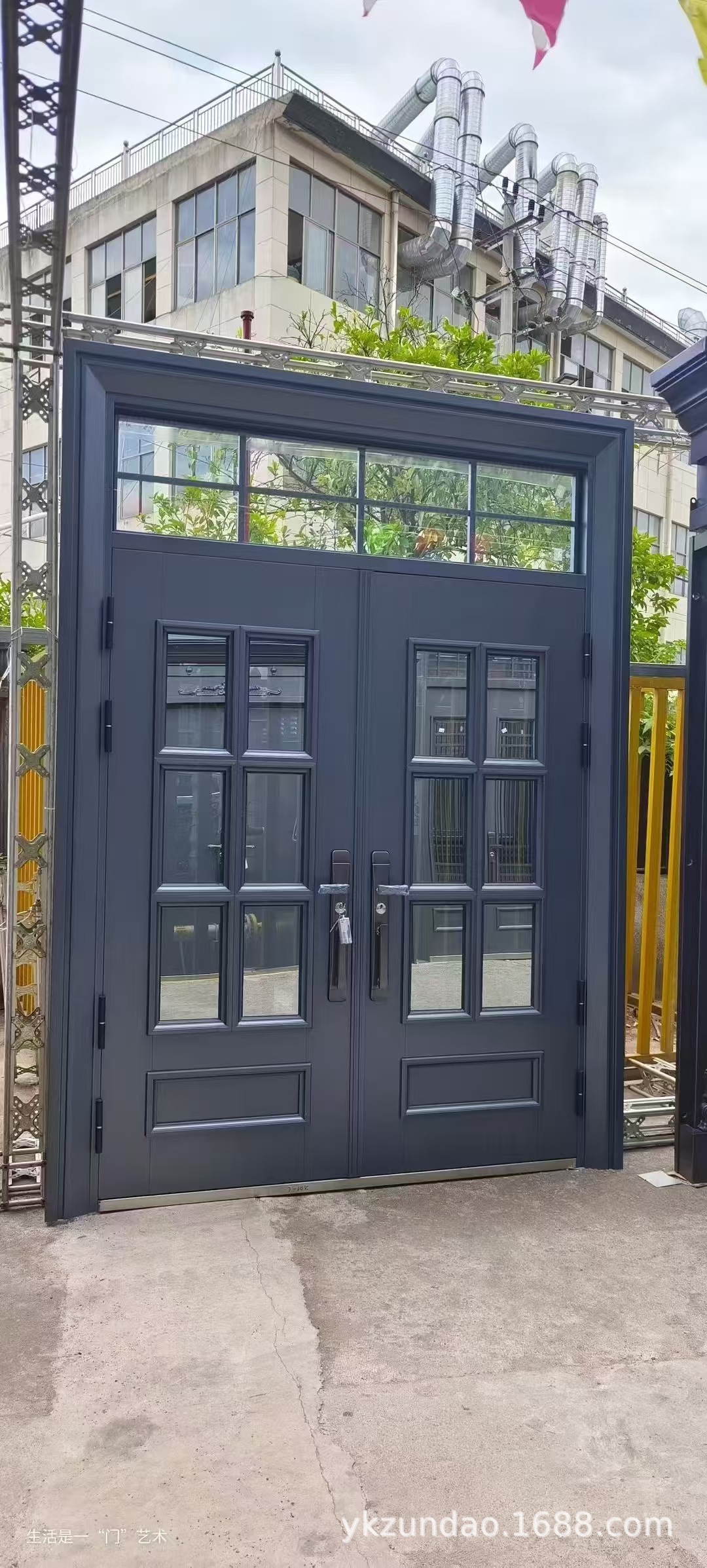 双开锌合金玻璃大门