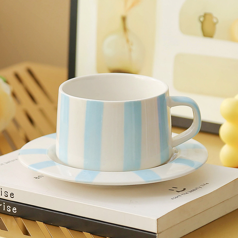 Taza de café de cerámica a rayas pintadas a mano transfronterizas, taza de café de alto valor de esmalte, taza de marca de color simple, taza de té de la tarde