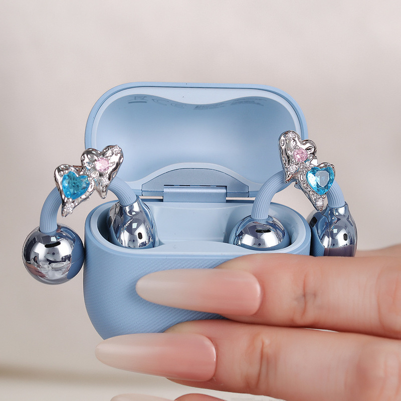 Suitable for Freeclip1/2 Generation Ear Clip Diamond Buckle Simple Heart-Shaped Two-Color Zircon Bluetooth Earphone Niche Accessories Suitable for Freeclip1/2 Generation Ear Clip Diamond Buckle Simple Heart-Shaped Two-Color Zircon Bluetooth Earphone Niche Accessories