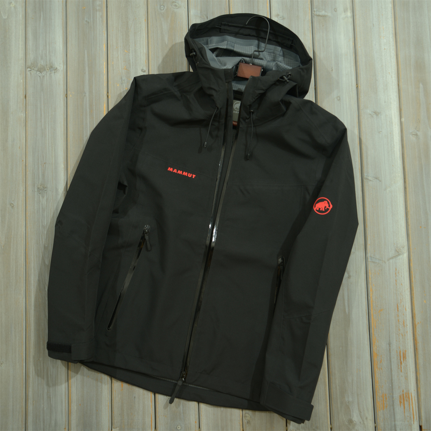 MAMMU Autumn Men's and Women's Windproof Waterproof Fully Sealed Hooded Jacket Outdoor Casual Hardshell Jacket