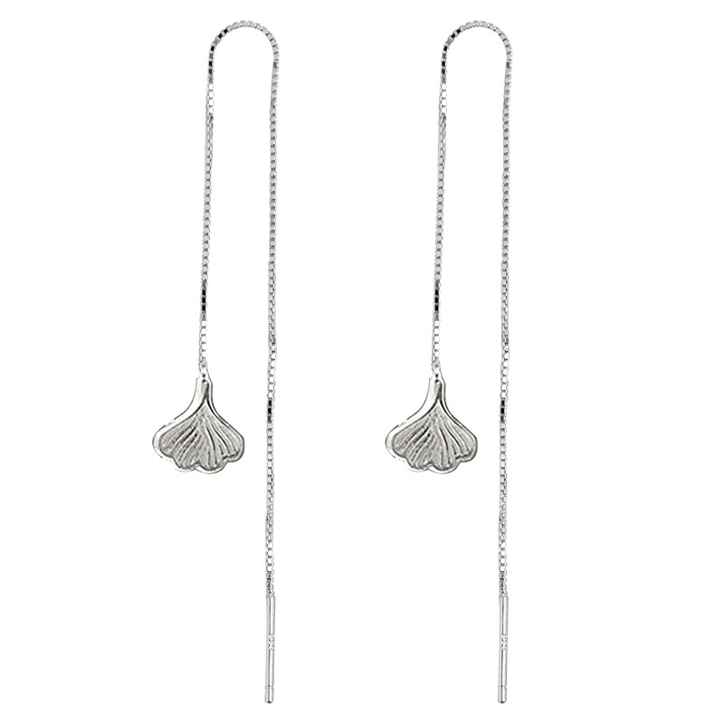 Pendientes de hoja de ginkgo de plata 925 para mujeres ins estilo frío simple Corea del Sur elegantes pendientes de celebridades de Internet pendientes largos de borla