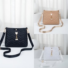 一件代发波浪绗缝水桶包时尚迷你斜挎包女士肩背包和钱包
