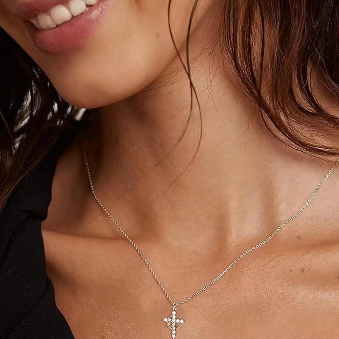 Rotating Crown Cross Necklace, Stainless Steel Chain Zircon Pendant Necklace_voghion.com