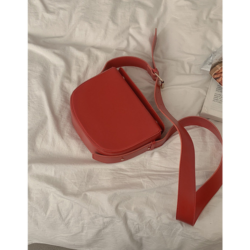 Red PU Bag for Women 2024 New Fashion Trend Retro Saddle Bag Unique and Versatile Ins Shoulder and Crossbody Bag for Women