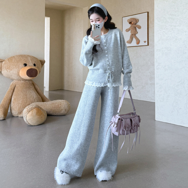 孕妇套装2025新款秋冬季穿搭法式设计感气质针织毛衣孕期两件套装|undefined