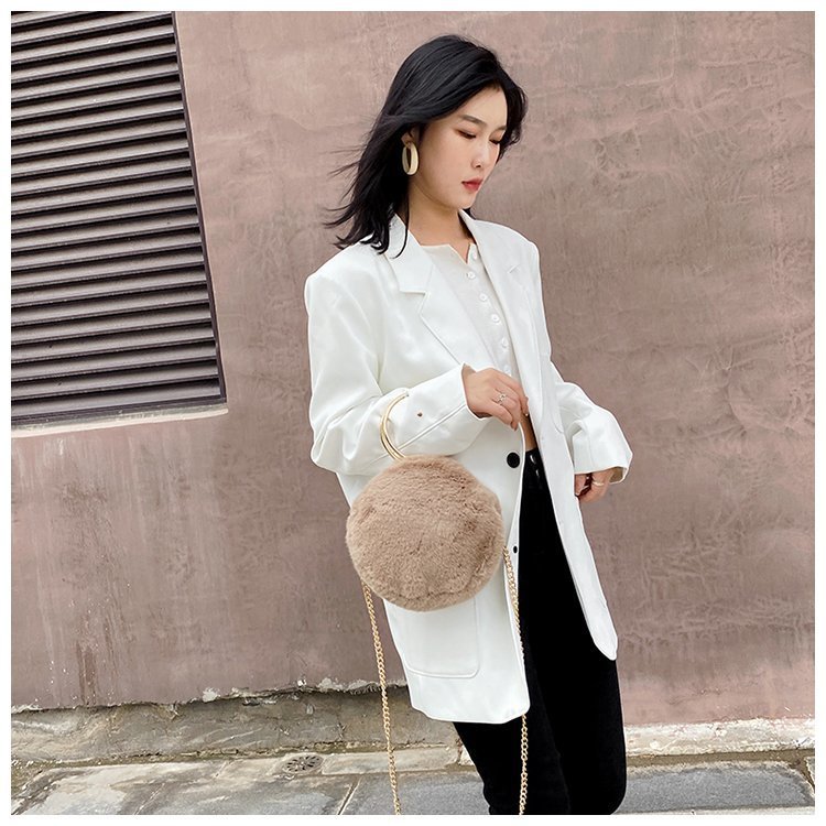 Women's Small Winter Autumn Plush Solid Color Fashion Round Zipper Circle Bag display picture 1