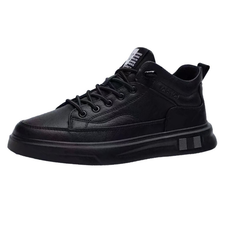 Nuevos zapatos para hombres de color sólido, zapatos de skate de cuero negro impermeable, zapatos casuales de moda para hombres, zapatos al por mayor.