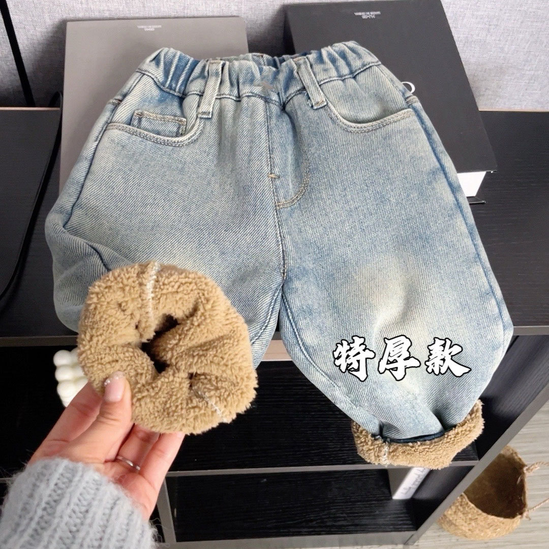 Niños con pantalones de invierno nuevos bebés casuales engrosados en un niño de invierno de cordero de cordero jeans de moda