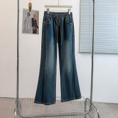 秋季加大码300斤宽松休闲高腰微喇牛仔裤女胖MM遮肉显瘦百搭长裤
