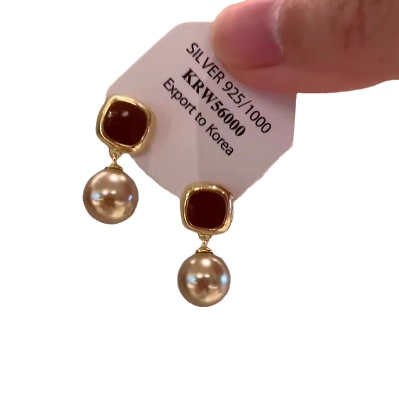 フランス式の清冷感の銀色の金属のイヤリングの真珠のドリルのフリンジデザイン感の耳飾りのファッションの高い顔の値の女性の耳飾り