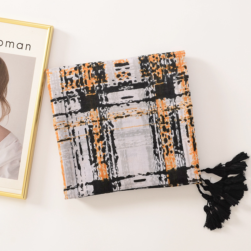 Viento popular pintado a mano línea negra impresión suave algodón Lino sensación bufanda protector solar Toalla de playa hembra aire acondicionado habitación chal