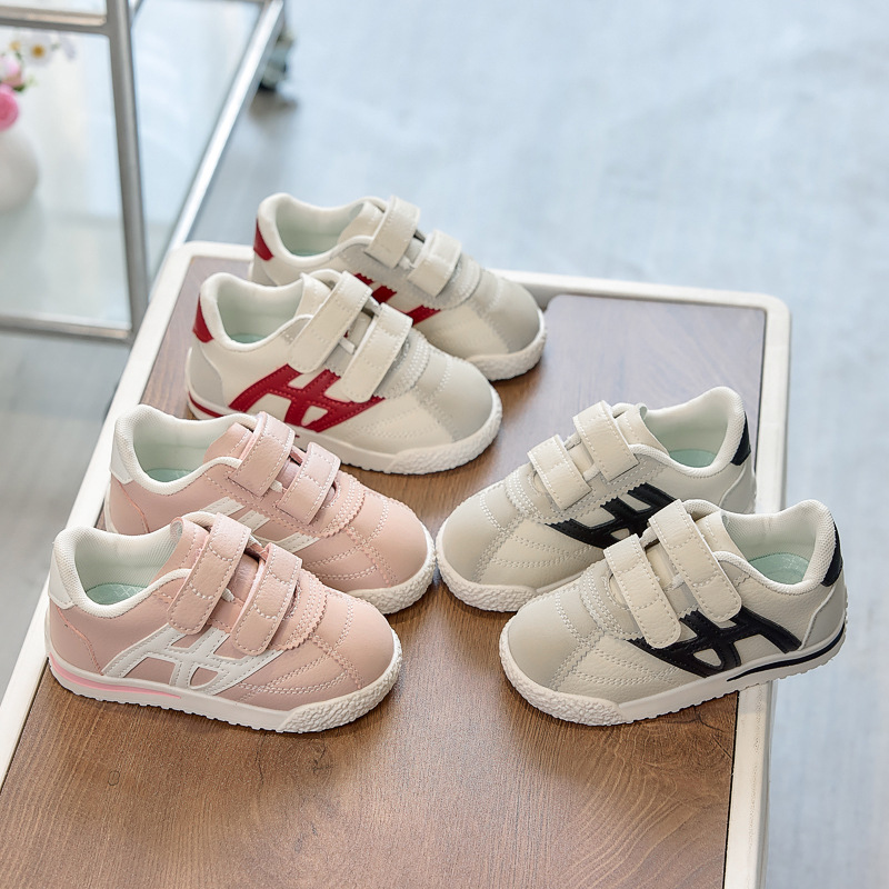 Zapatos deportivos para niños 2026 primavera nuevo niño niñas zapatos de skate para niños pequeños y medianos bebés zapatos blancos suaves zapatos Agan