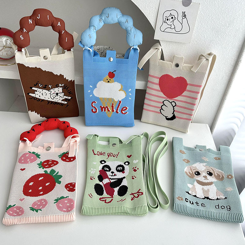 Nuevo diseño de nicho, mini bolso de teléfono móvil de punto de dibujos animados lindo, todo fósforo, pequeño bolso cuadrado de mensajero de viajero portátil pequeño