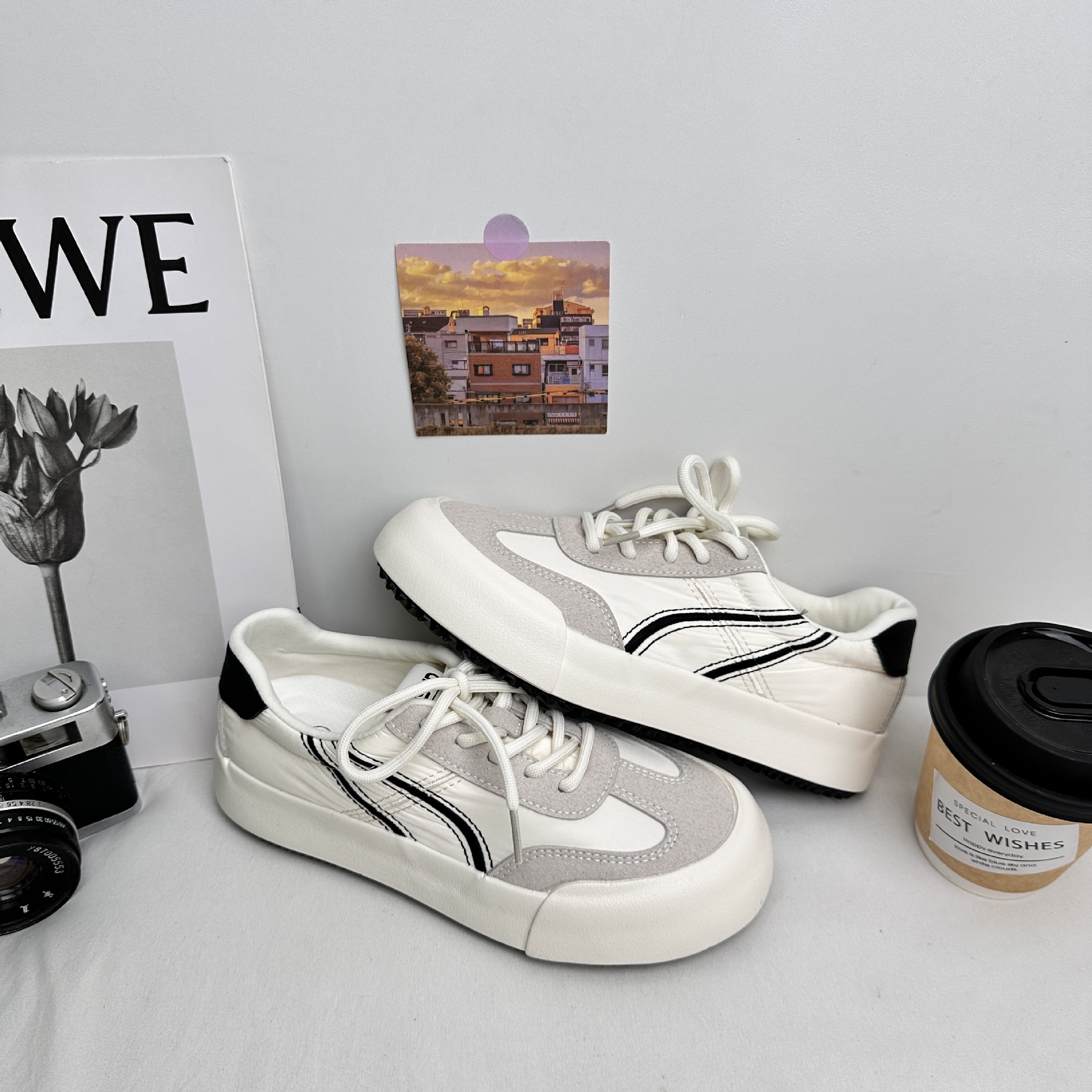 6631 zapatos de látex / zapatos de suela gruesa zapatos de mujer 2025 nuevo estilo de cabeza redonda retro chic diseño original zapatos de entrenamiento