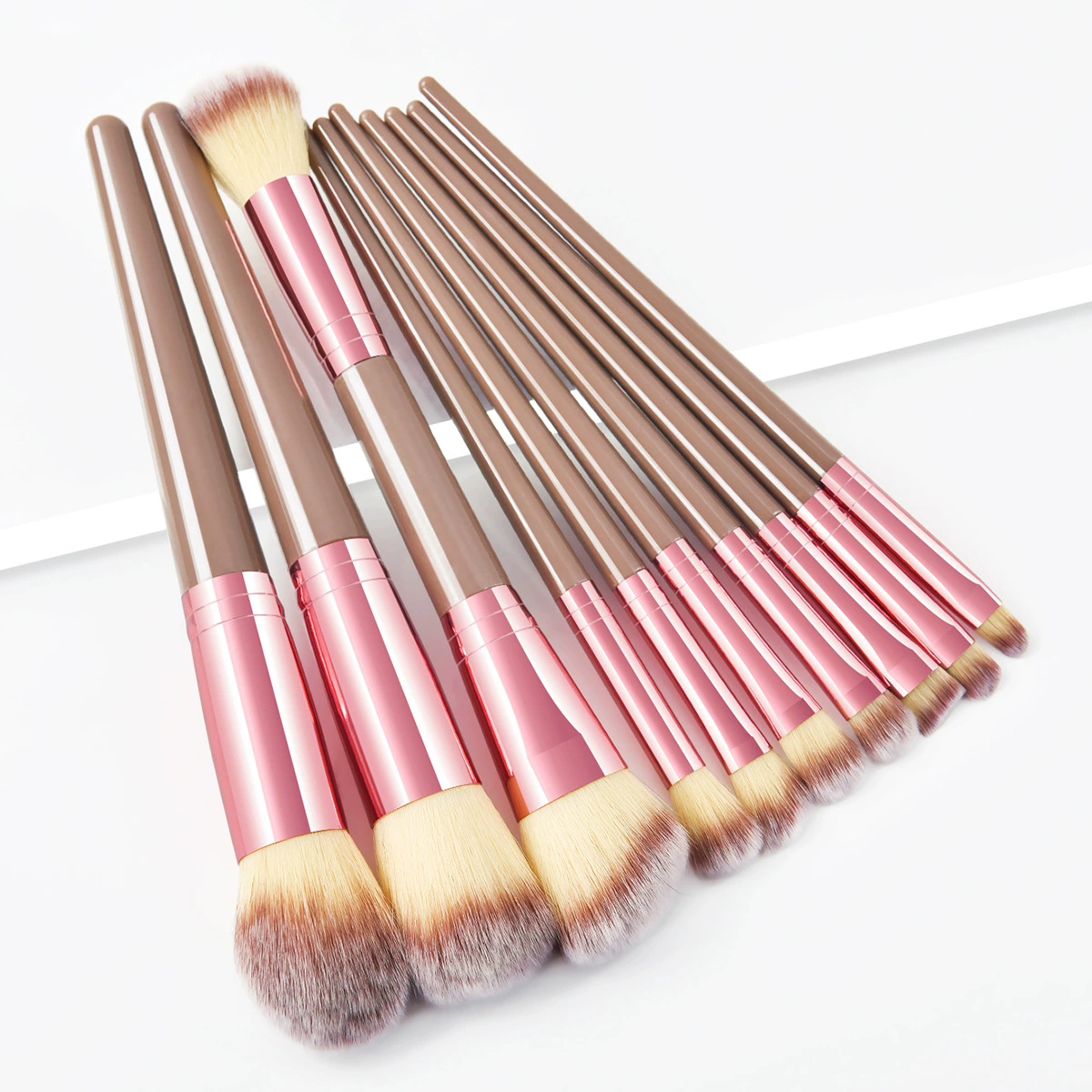 2025 Новый продукт 10 кистей для макияжа Penguin Gold Beauty Tools Set Brush Set GUJHUI Права на трансграничную доставку