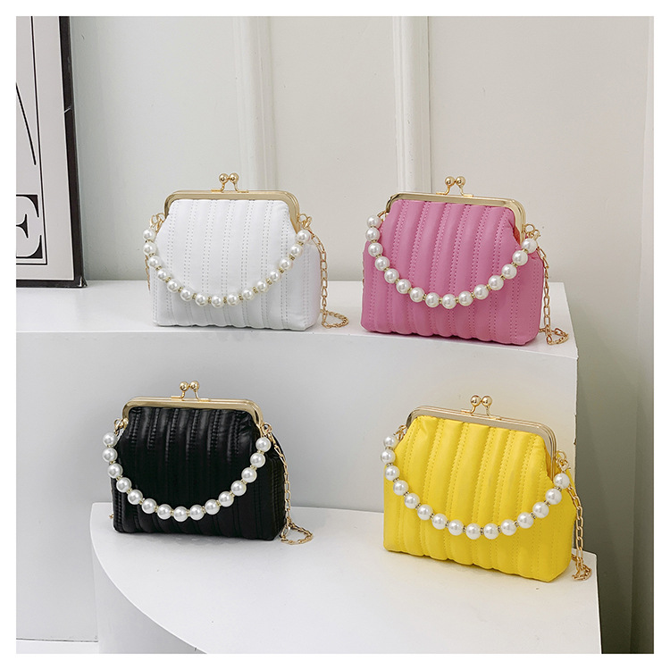 Women's Small Pu Leather Solid Color Vintage Style Classic Style Beading Clasp Frame Dome Bag display picture 1