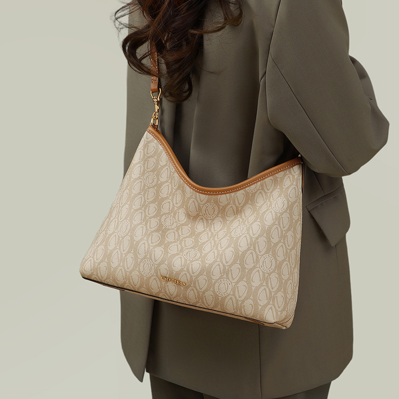 Vintage Luxury Tote Bag for Women 2026 New Trendy Commuter Casual Shopping Underarm Bag Elegant Women's Bag