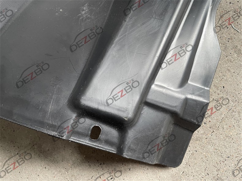 Suitable for Mercedes-Benz Cla-Class Front Wheel 260, Rear Wheel 200, Fender Liner Triangle Panel W118, Mudguard Small Cover Plate