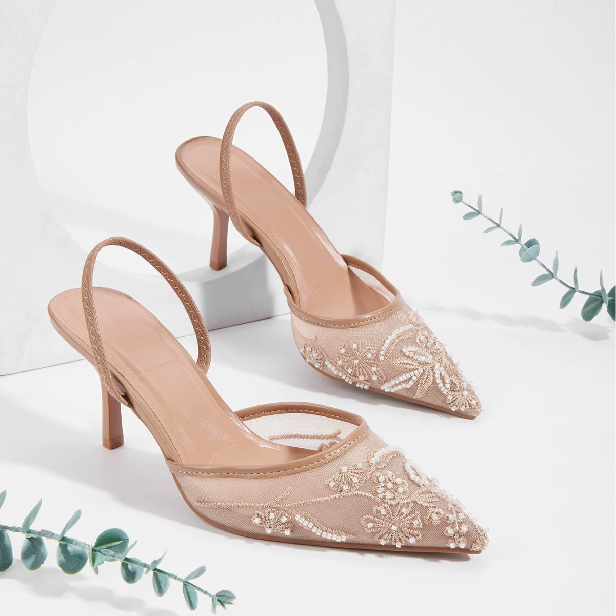 Новые осенние женские вышитые сетчатые туфли на pointed toe с глубокой передней частью и пустой спинкой, сандалии на каблуке-стилетте, оптовые в рамках границы