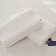 厂家直销希尔顿记忆枕狼牙枕保健枕按摩枕芯护颈枕成人枕芯批发