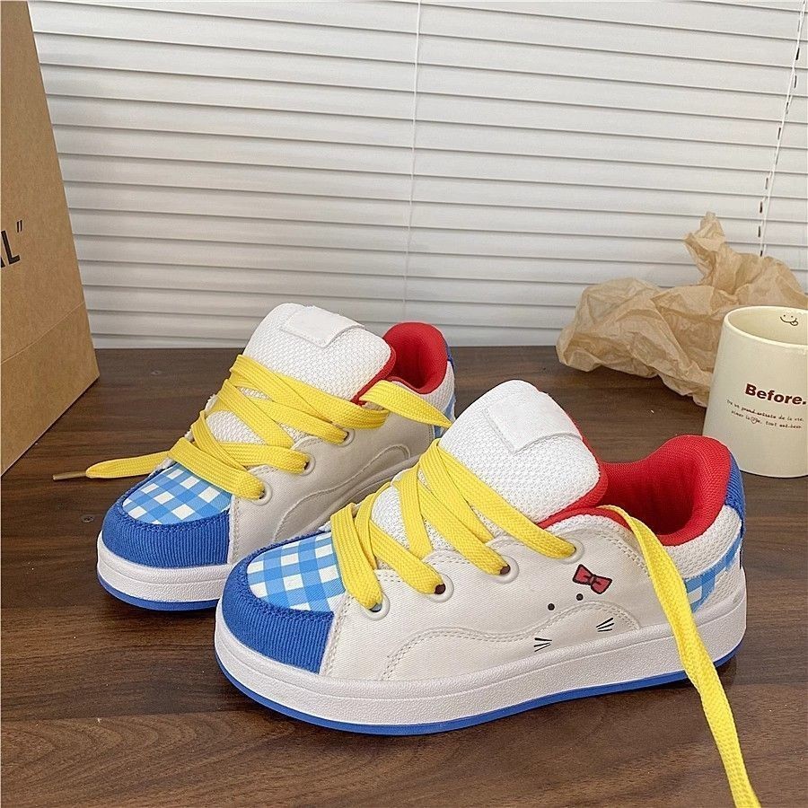 Pequeños zapatos blancos zapatos de mujer otoño de 2025 nuevos zapatos de mujer coreanos para correr zapatos de skate casuales altos