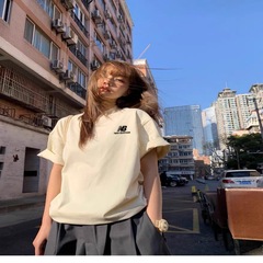 NEW BALANCE NB 半袖 Tシャツ 男女兼用 2025 新作 夏 アメリカン ラウンドネック カジュアル ゆったり カップル 半袖