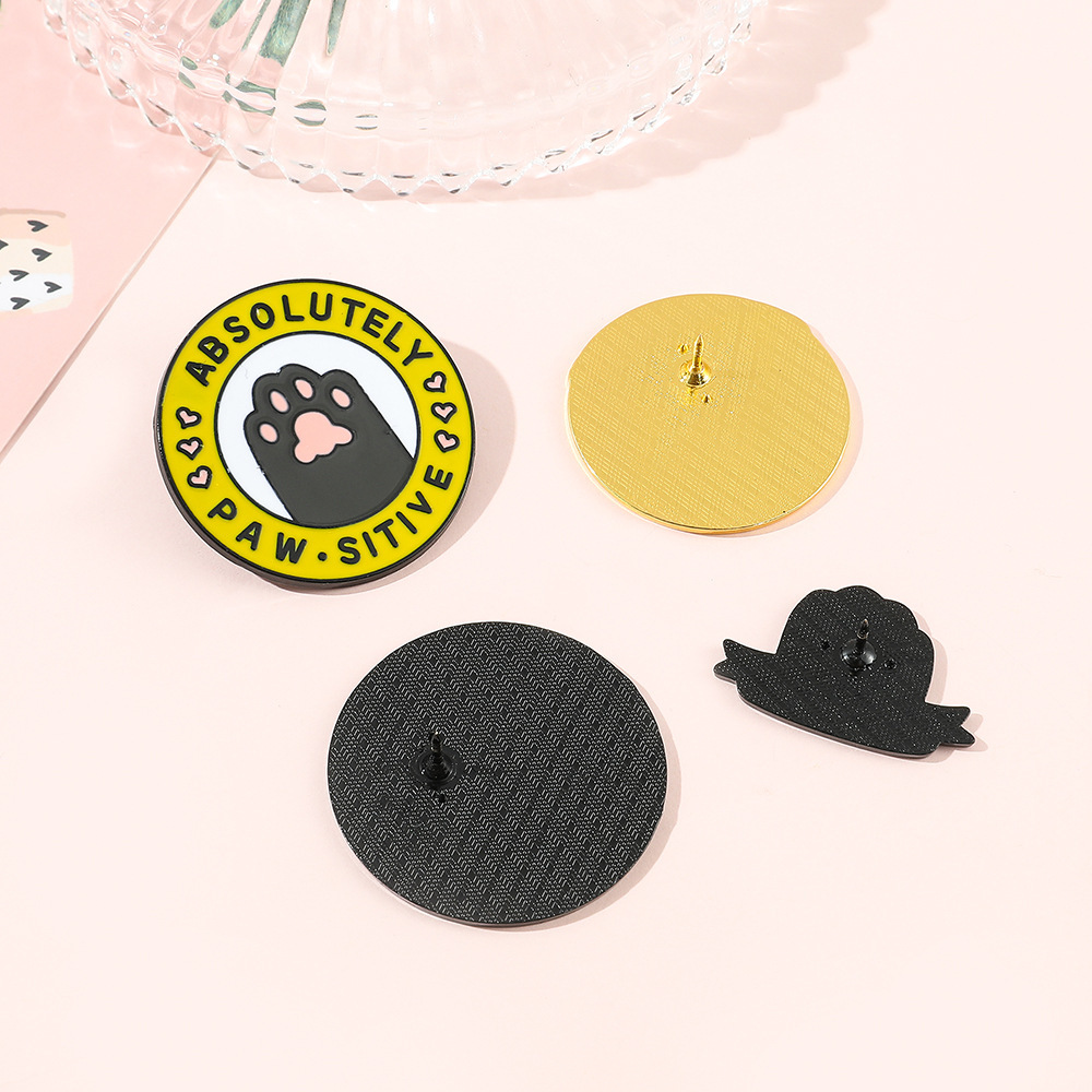 Gato gordo lindo gato broche europeo y americano gato de dibujos animados garra dedo del pie equipo oean esmalte pin ropa Accesorios