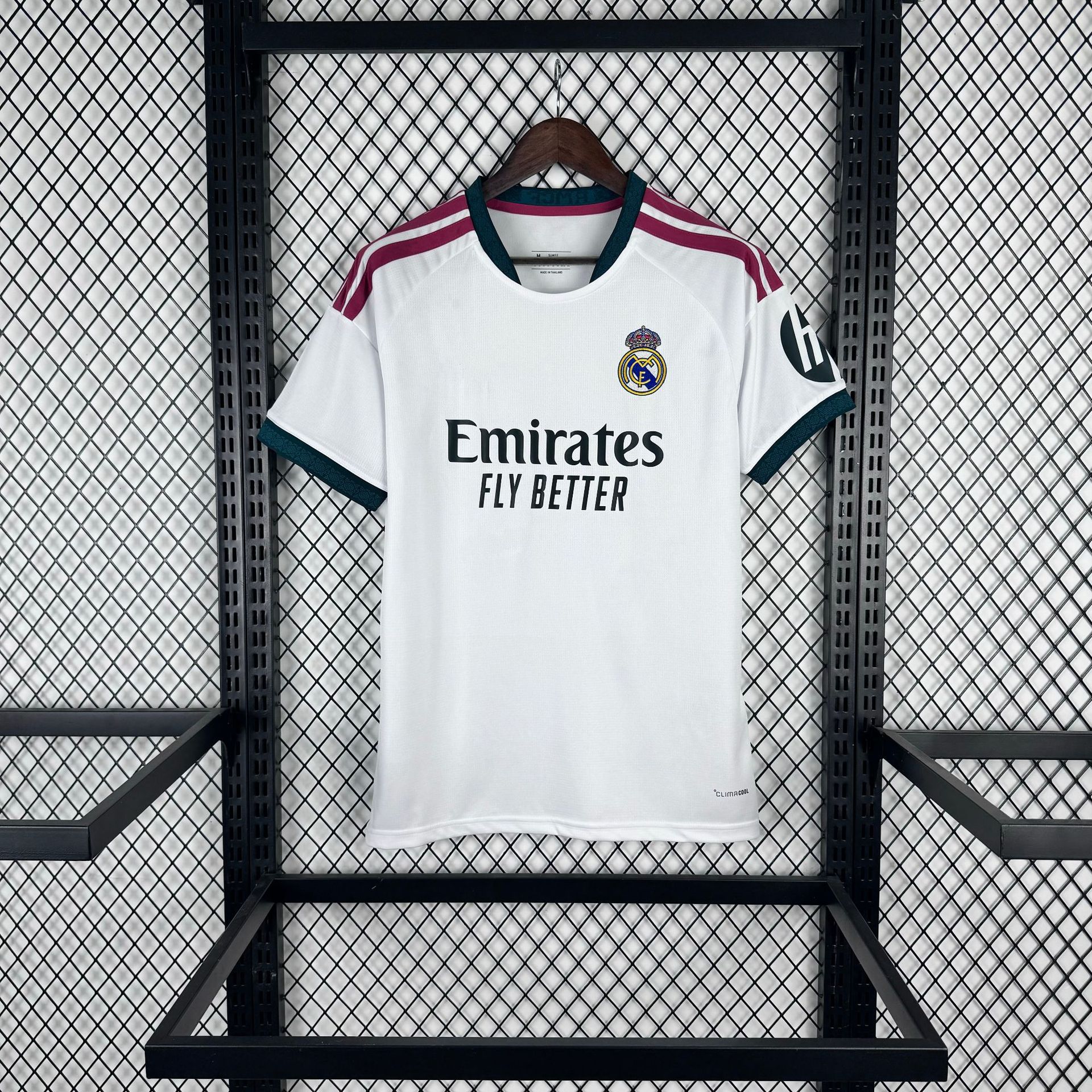 Al por mayor 2627 misceláneos Inter Real Madrid Manchester United uniformes de entrenamiento flamenco con el mismo número de impresión de un agente