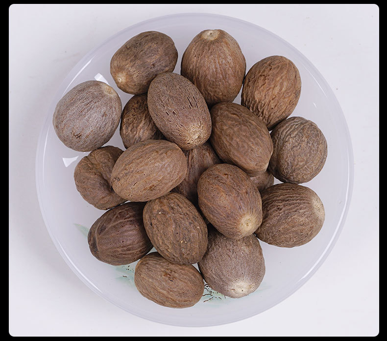 Nutmeg Whole (Myristica fragrans) — Dried Spice for Braised Meat, Hot Pot & Herbal Cooking in use