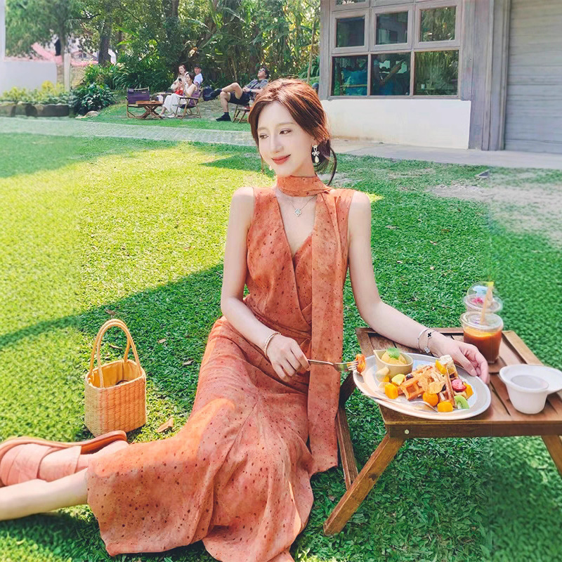 Tz6597 Dopamine Stunning Waist-Cinching Mini Dress Summer French Resort Style Orange V-Neck Sleeveless Strap Dress for Women
